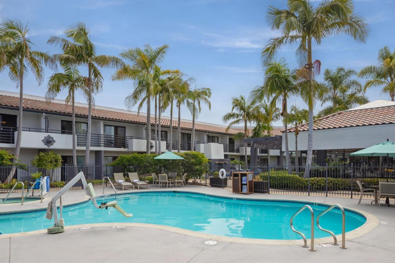 Courtyard By Marriott San Diego Del Mar/Солана Бич Экстерьер фото